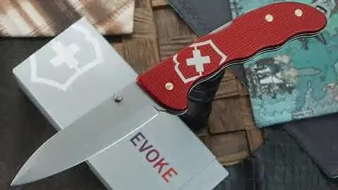 Складной нож Victorinox Evoke Alox 0.9415.D20