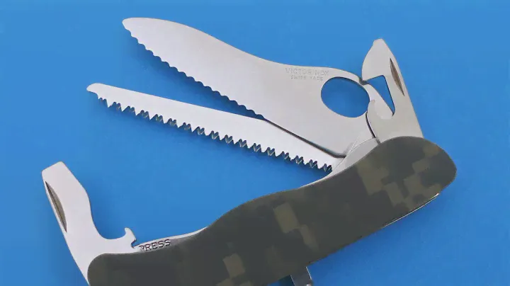 Victorinox Trailmaster G10 Digital Camo Swiss Army Knife