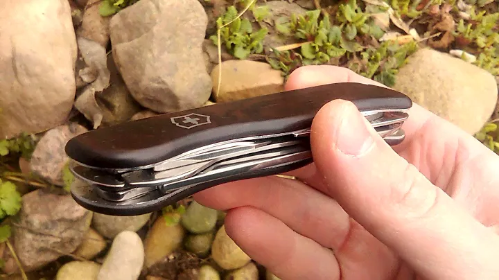 Деревянные накладки для ножа Victorinox с инкрустацией логотипа