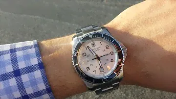Victorinox Maverick 241437 White Dive Watch 42mm