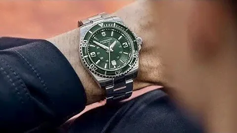 Victorinox Maverick Large in Green, 43 mm - 241934 #victorinox #victorinoxwatch #victorinoxmaverick