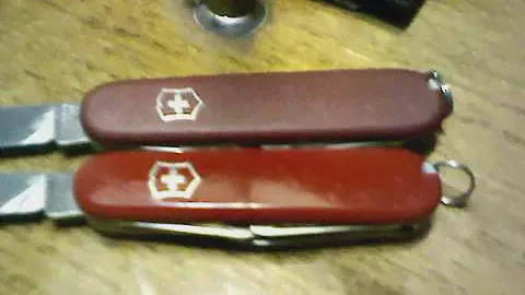 НОЖИ Victorinox Recruit 2 2503
