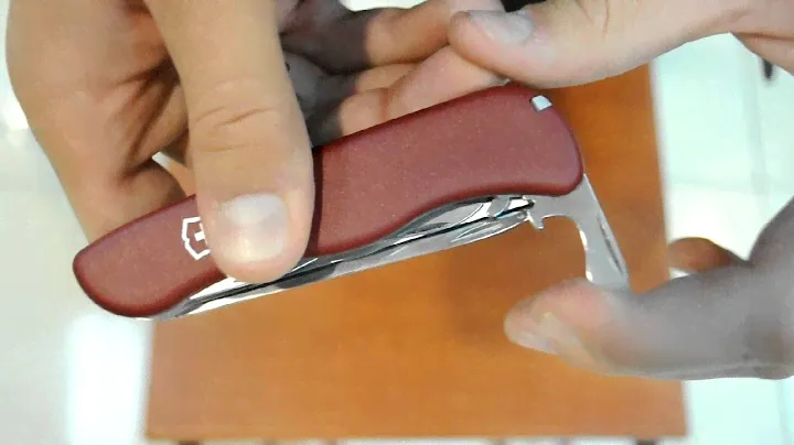 Нож Victorinox Outrider 0.9023
