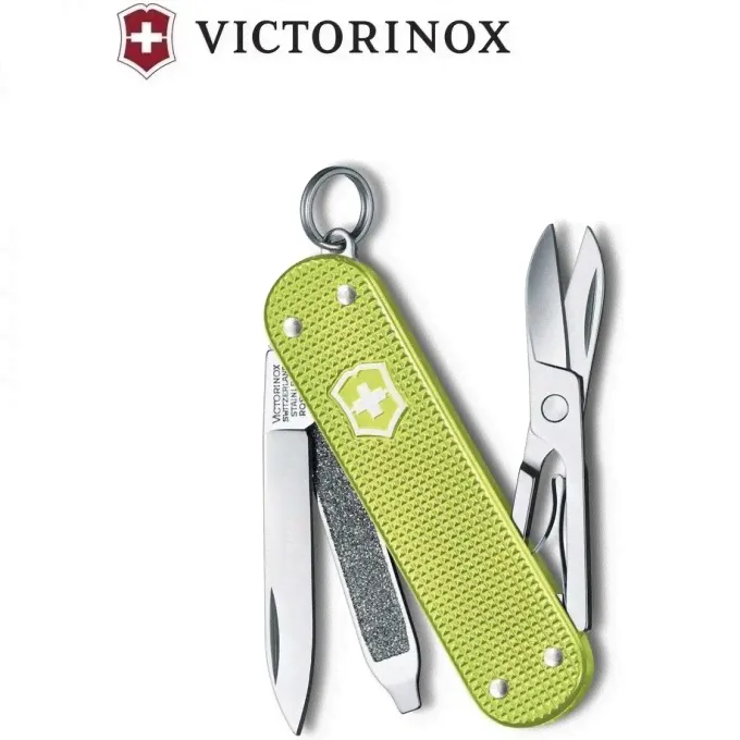 Нож-брелок VICTORINOX CLASSIC ALOX SD 0.6221.241G-3