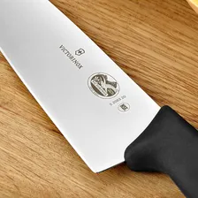 Шеф-нож Victorinox, сталь X55CrMo14, рукоять фиброкс, черный