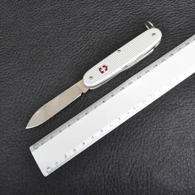 Нож VICTORINOX PIONEER 0.8201.26-3