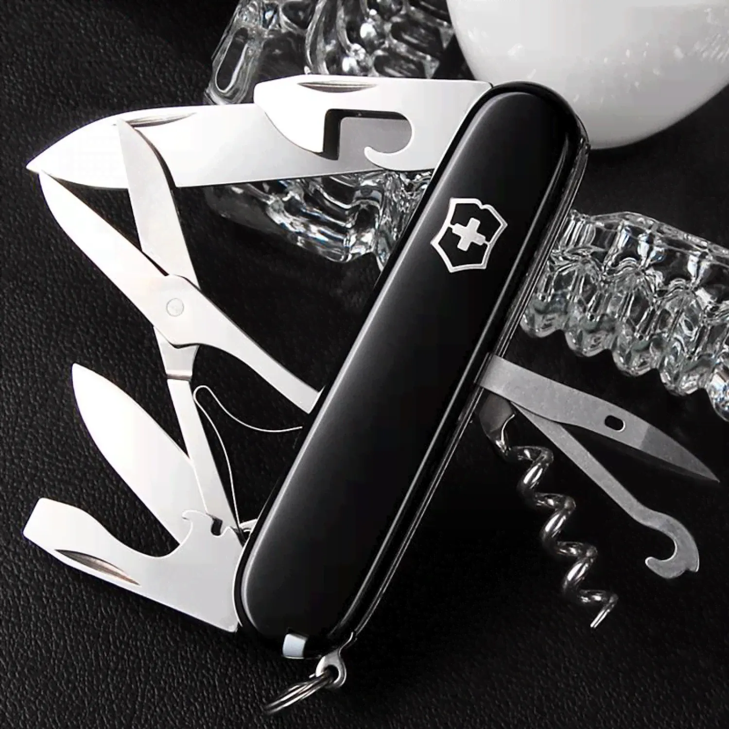 Нож VICTORINOX CLIMBER 1.3703.3-3