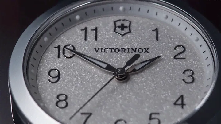 Швейцарские женские наручные часы Victorinox ALLIANCE XS