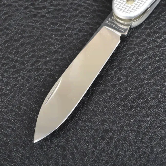 Нож VICTORINOX PIONEER 0.8201.26-4