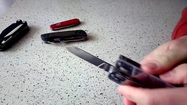 Victorinox - разъяснение про "люфт" на ножах и мультитулах