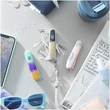Нож перочинный Victorinox Companion Sydney Style (1.3909.E222) 91мм 16функц. бирюзовый с чехлом подар.коробка