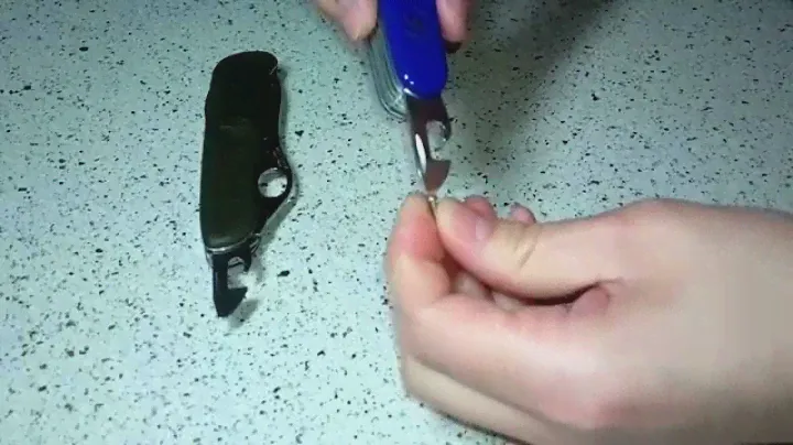 Полезности victorinox №2. Штопор или крестовая - все-таки штопор