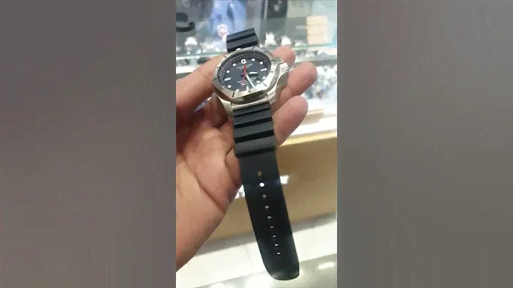 Victorinox I.N.O.X. Professional Diver in Blue 45 mm 241934 #victorinoxwatch #victorinox #swisswatch