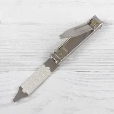 Книпсер VICTORINOX с пилкой для ногтей 8.2055.CB