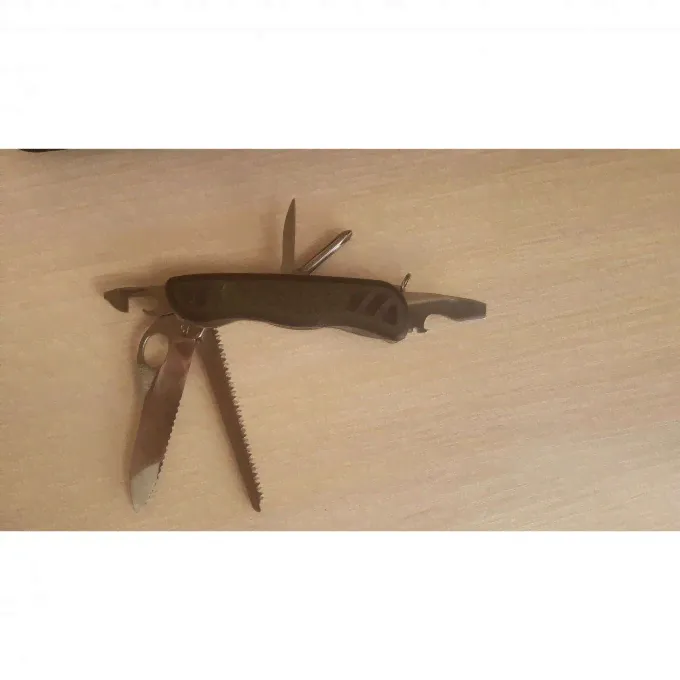 Нож VICTORINOX MILITARY 0.8461.MWCH-0